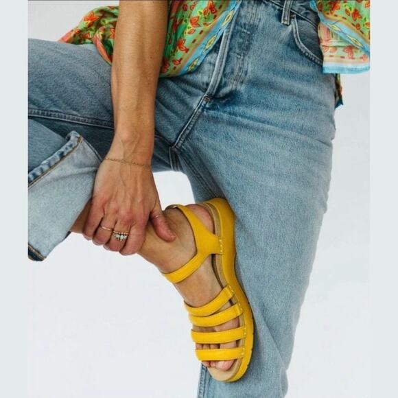 NEW Dansko Roxie Yellow Strappy Leather Clog Sandals 38 7.5-8 - Picture 5 of 12